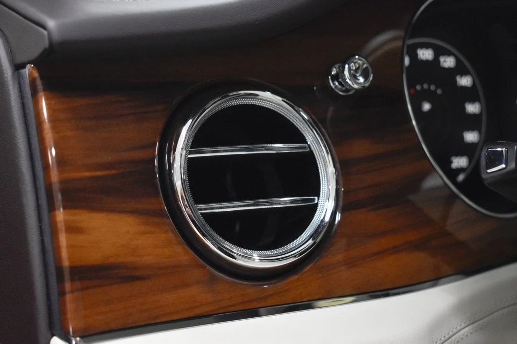2023 Bentley Bentayga Azure V8 interior, door panel, Linen
