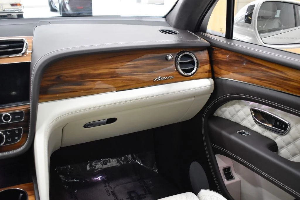 2023 Bentley Bentayga Azure V8 interior, door panel, Linen
