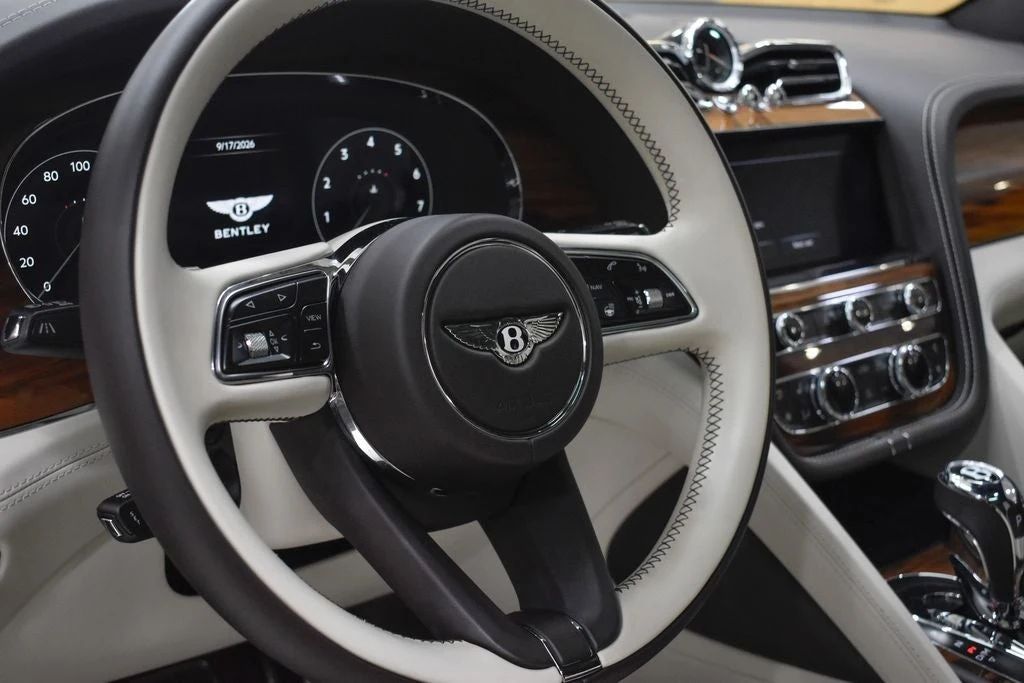 2023 Bentley Bentayga Azure V8 interior, Linen