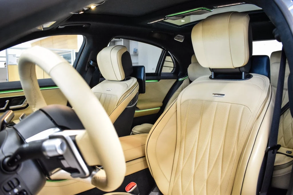 2024 Mercedes-AMG S 63 E PERFORMANCE interior, seats, Manufaktur Pastel Yello