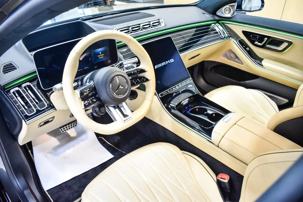 2024 Mercedes-AMG S 63 E PERFORMANCE interior, dashboard, Manufaktur Pastel Yello