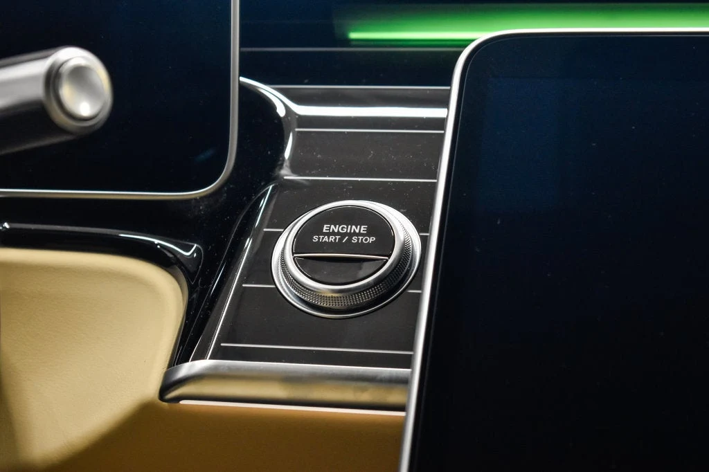 2024 Mercedes-AMG S 63 E PERFORMANCE interior, center console, Manufaktur Pastel Yello