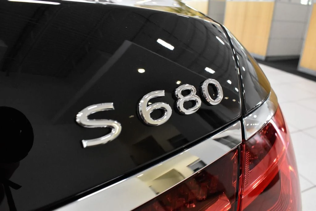 2023 Mercedes-Maybach S 680 4MATIC Virgil Abloh Edition, detail