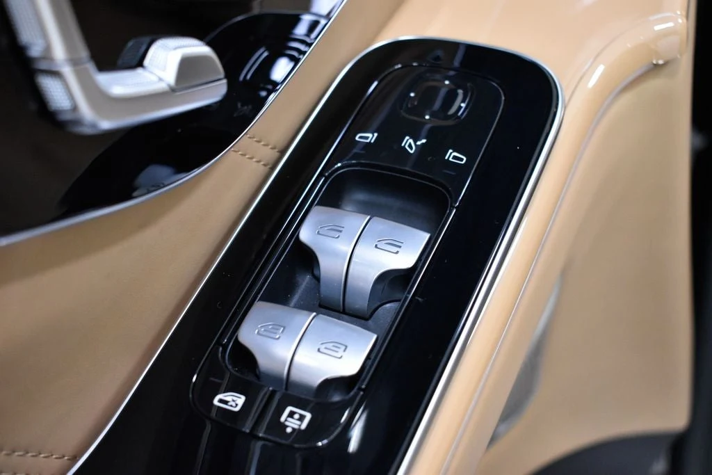 2023 Mercedes-Maybach S 680 4MATIC Virgil Abloh Edition interior, center console, Black