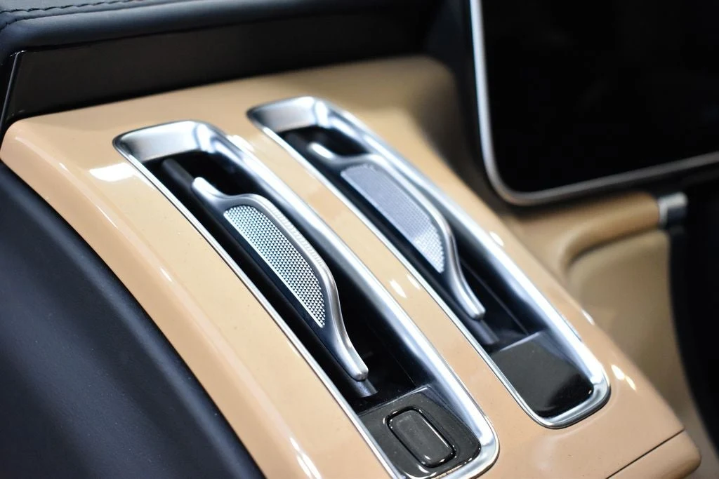 2023 Mercedes-Maybach S 680 4MATIC Virgil Abloh Edition interior, Black