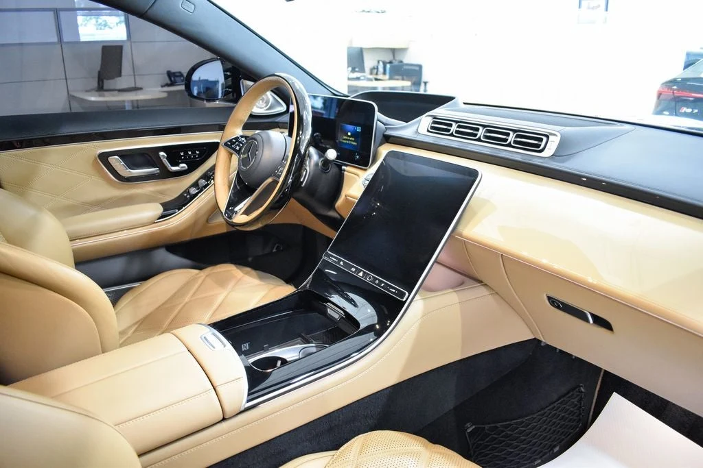2023 Mercedes-Maybach S 680 4MATIC Virgil Abloh Edition interior, Black