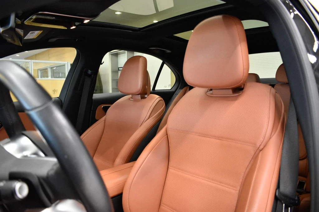 2022 Mercedes-Benz C 300 4MATIC Sedan interior, seats, Sienna Brown/Black