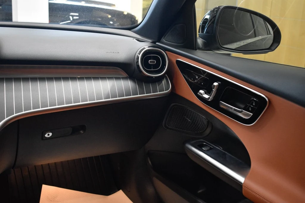 2022 Mercedes-Benz C 300 4MATIC Sedan interior, door panel, Sienna Brown/Black