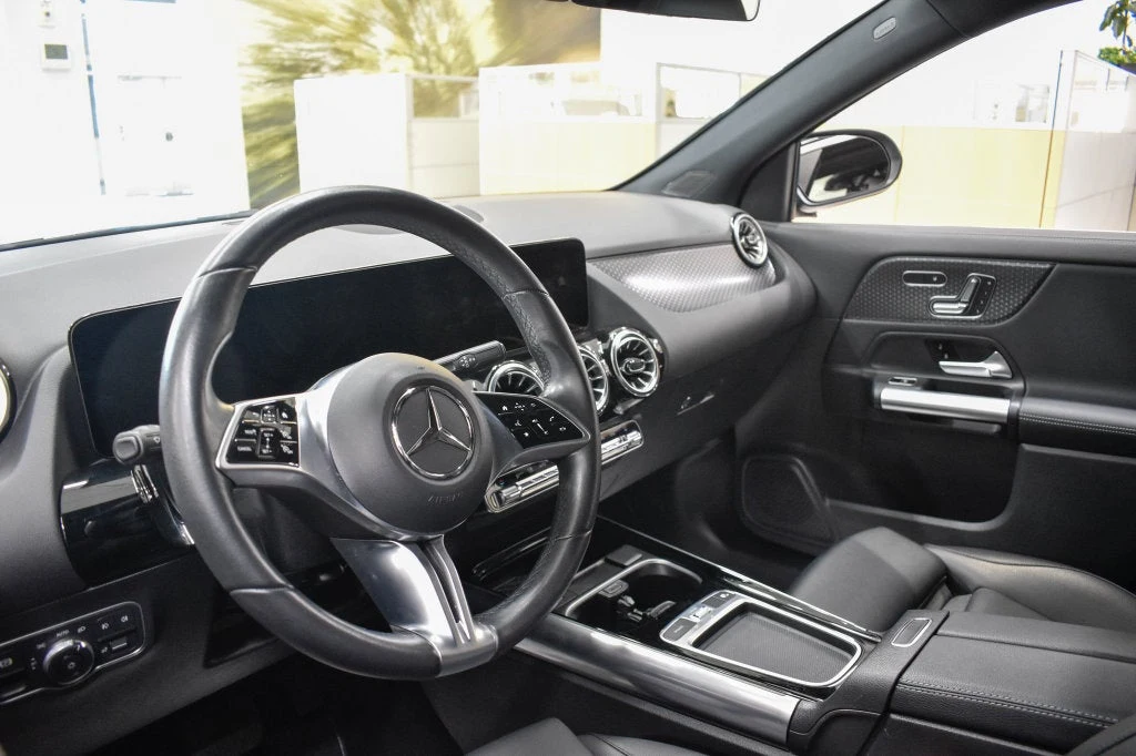 2024 Mercedes-Benz GLA 250 4MATIC interior, dashboard, Black