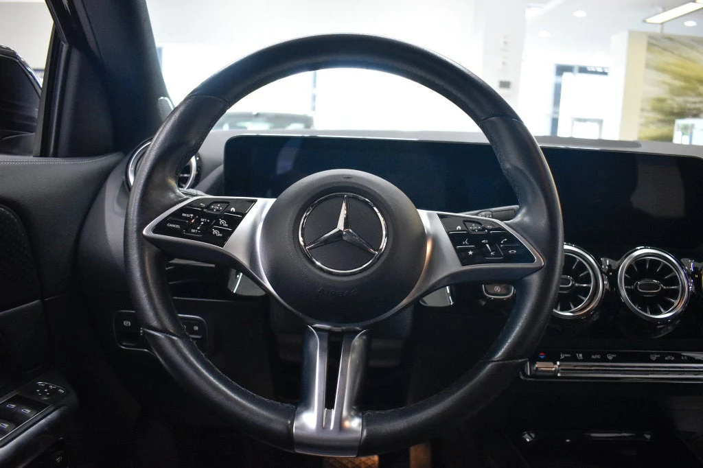 2024 Mercedes-Benz GLA 250 4MATIC interior, Black
