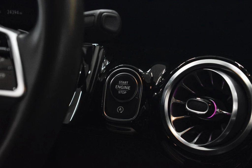 2024 Mercedes-Benz GLA 250 4MATIC interior, Black