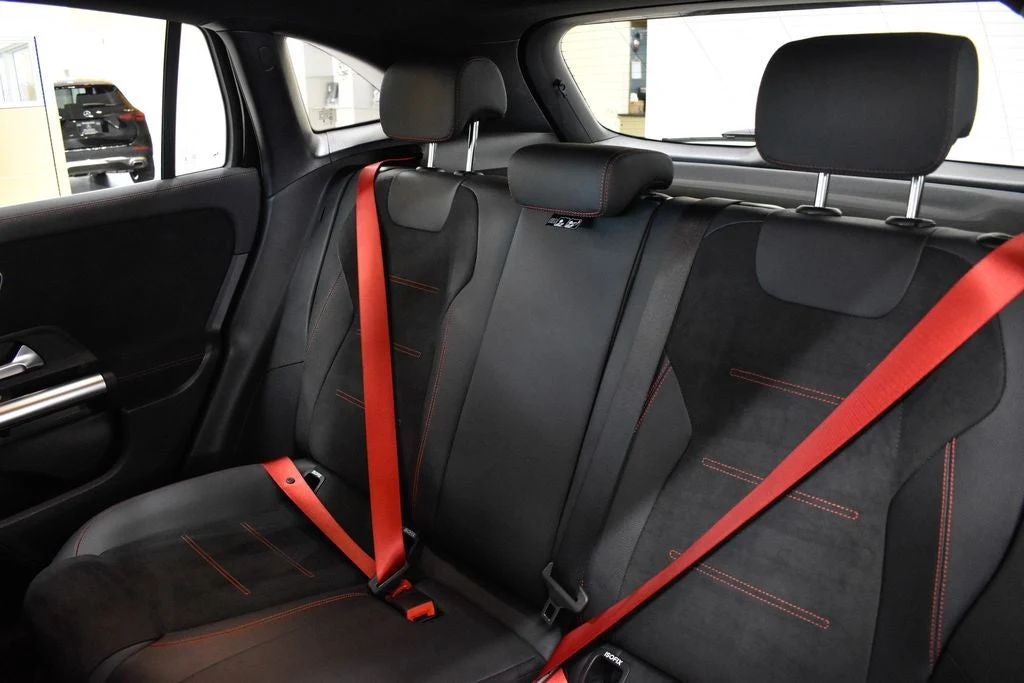 2025 Mercedes-AMG GLA 35 4MATIC interior, seats, Black