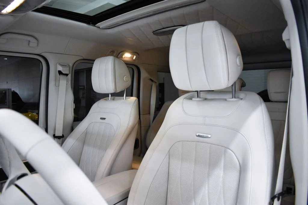 2026 Mercedes-AMG G 63 interior, seats, Macchiato Beige/Magma Grey