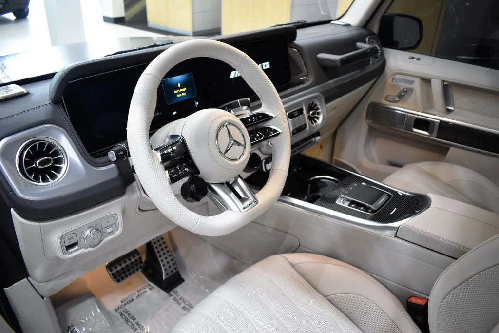 2026 Mercedes-AMG G 63 interior, Macchiato Beige/Magma Grey