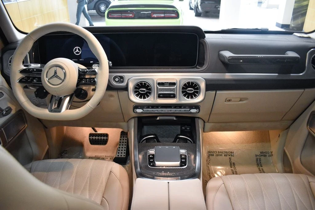 2026 Mercedes-AMG G 63 interior, Macchiato Beige/Magma Grey