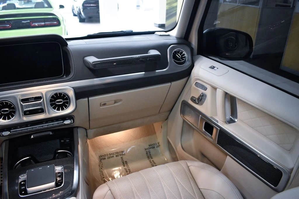 2026 Mercedes-AMG G 63 interior, door panel, Macchiato Beige/Magma Grey
