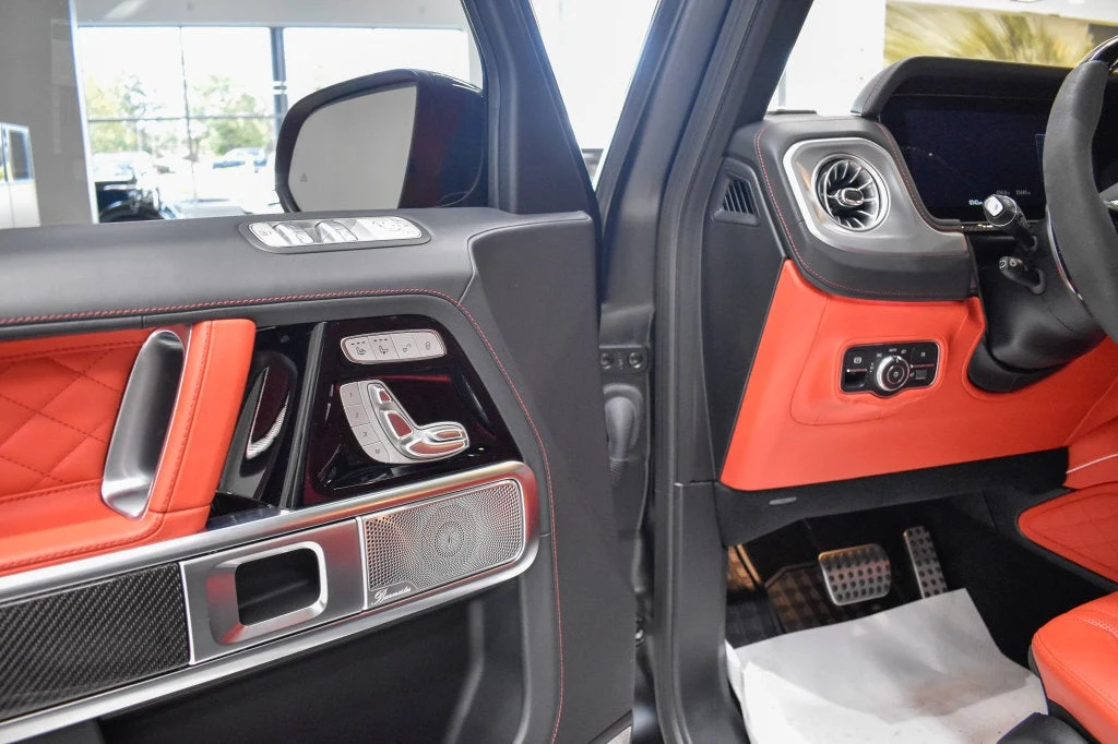 2025 Mercedes-AMG G 63 interior, door panel, Red Pepper/Black