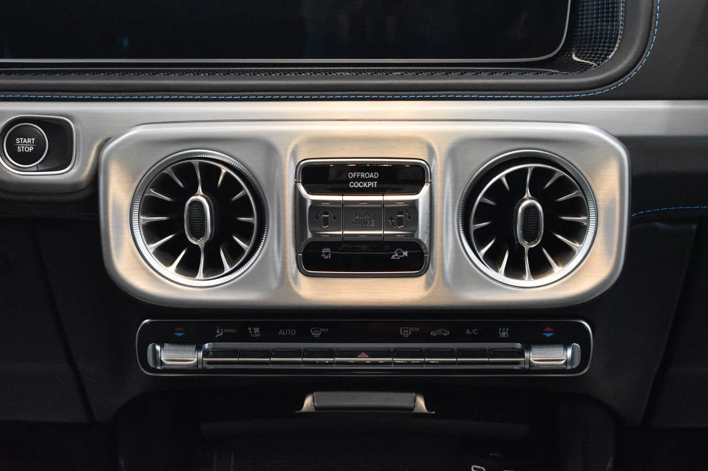2025 Mercedes-Benz G 580 with EQ Technology interior, Silver Pearl/Black