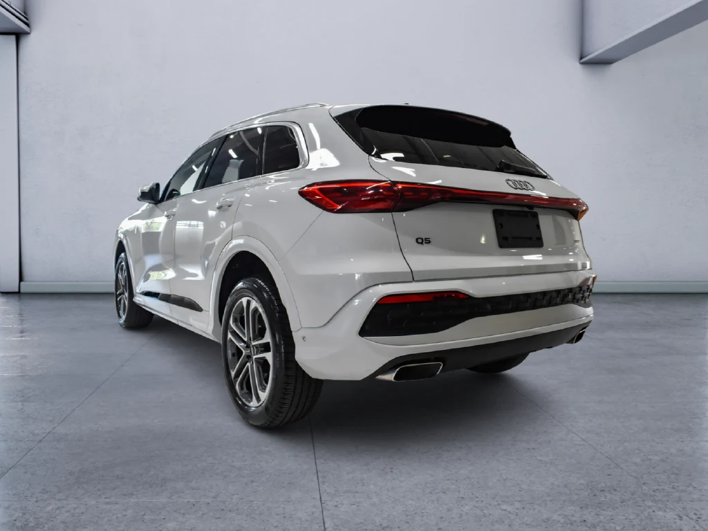 2025 Audi Q5 2.0T Premium quattro, rear three-quarter view, White