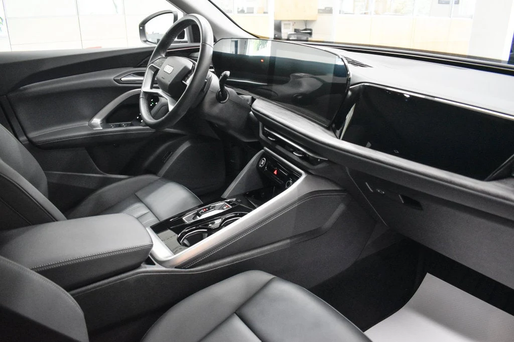 2025 Audi Q5 2.0T Premium quattro interior, Black