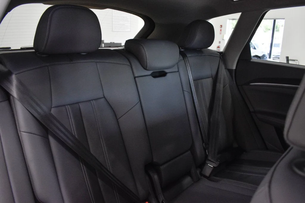 2025 Audi Q5 2.0T Premium quattro interior, seats, Black
