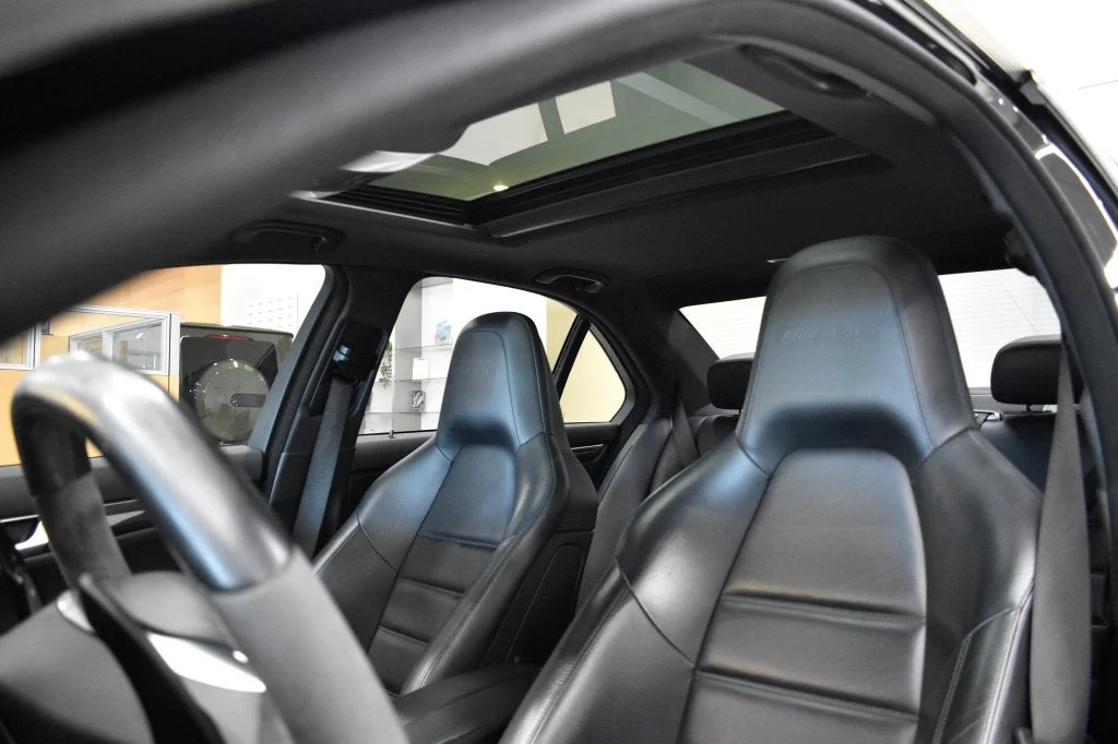 2013 Mercedes-Benz C 63 AMG Sedan interior, seats, Black