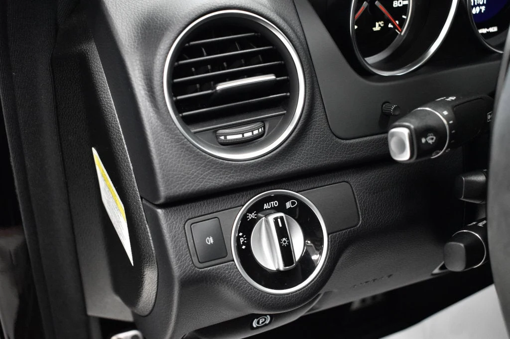 2013 Mercedes-Benz C 63 AMG Sedan interior, Black