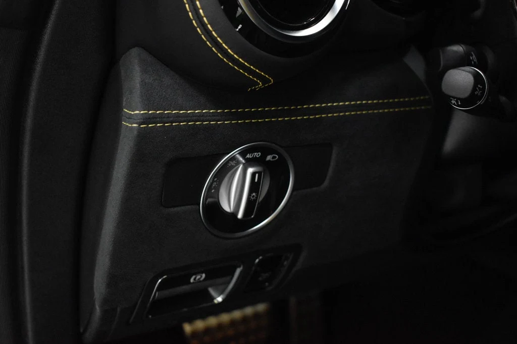2018 Mercedes-AMG GT R interior, center console, Black