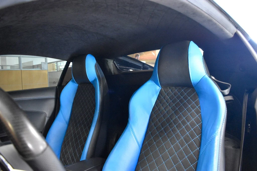 2018 Audi R8 V10 quattro interior, seats, Black/Ara Blue Stitching
