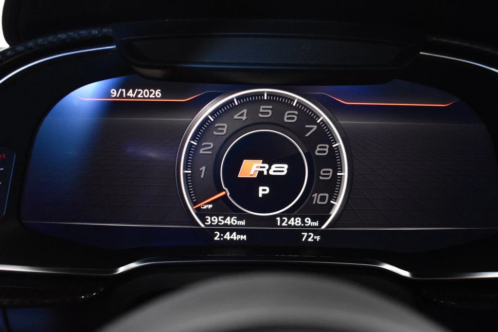 2018 Audi R8 V10 quattro interior, Black/Ara Blue Stitching
