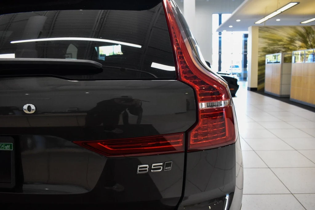 2024 Volvo XC60 B5 Core for sale, exterior, Grey