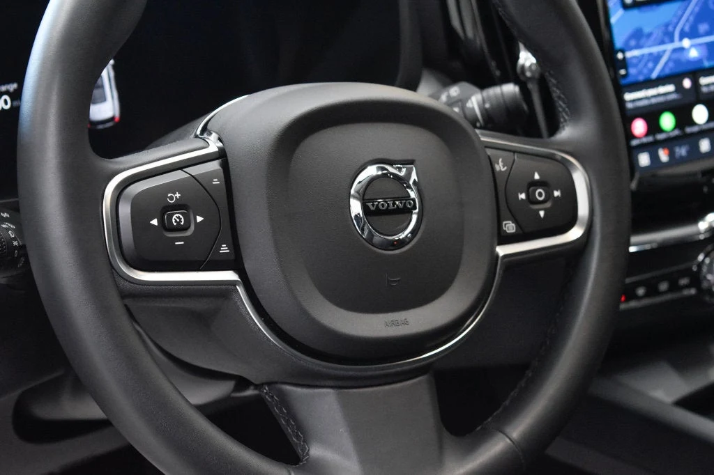 2024 Volvo XC60 B5 Core interior, steering wheel, Charcoal