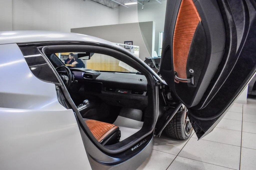 2022 Maserati MC20 interior, door panel, Black