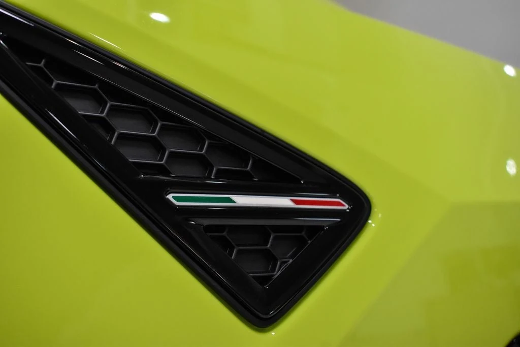 2023 Lamborghini Urus S, detail