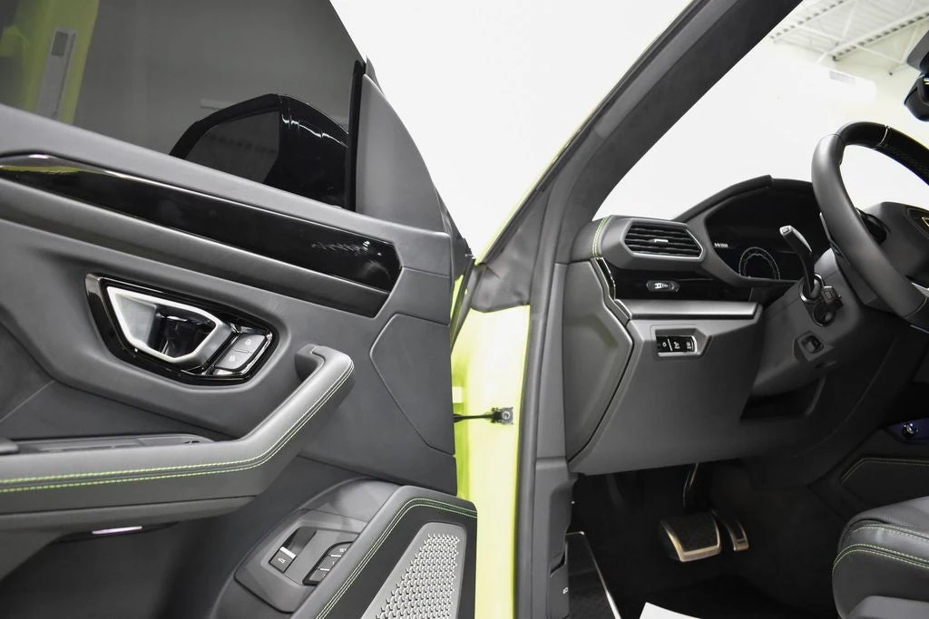 2023 Lamborghini Urus S interior, door panel, Nero Ade