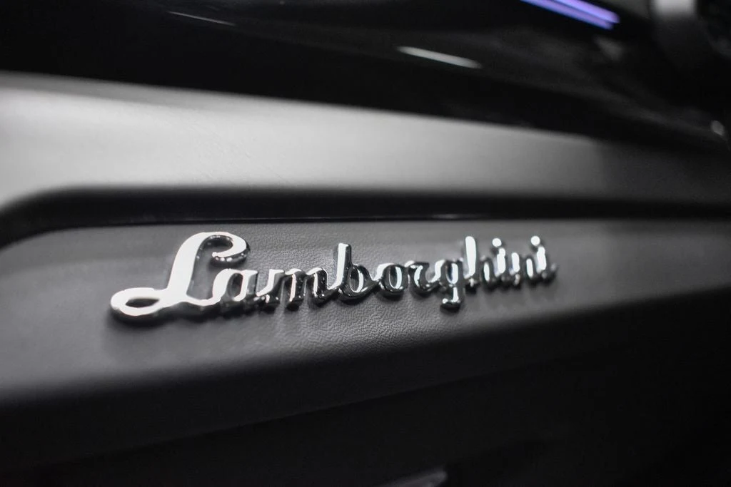 2023 Lamborghini Urus S, detail