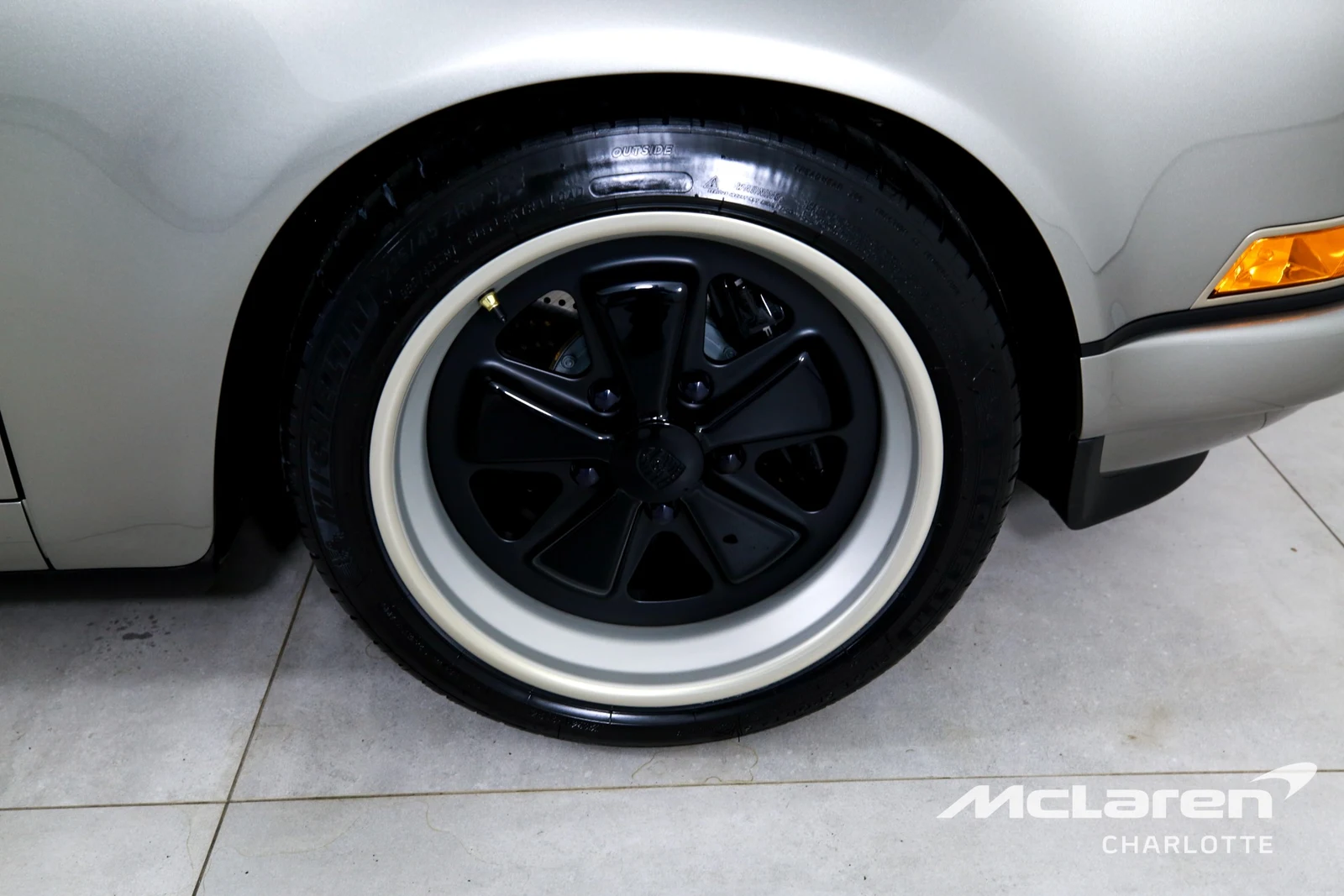 1990 Porsche 911 Reimagined by Singer, 25/29