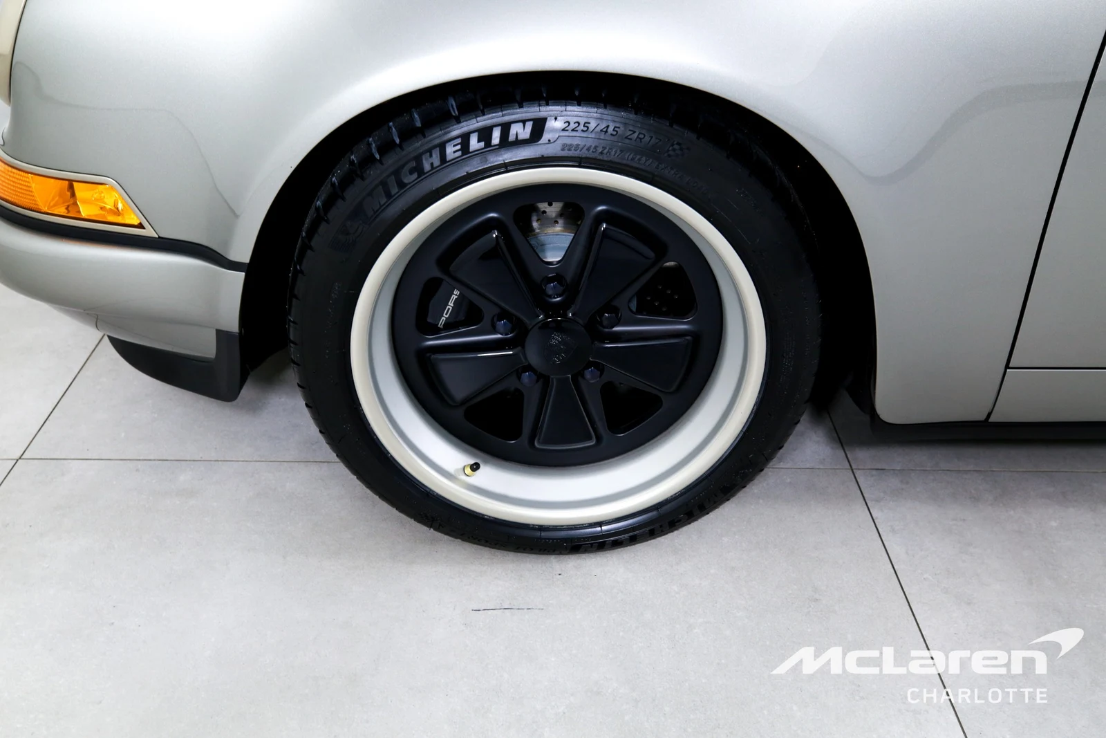 1990 Porsche 911 Reimagined by Singer, 26/29