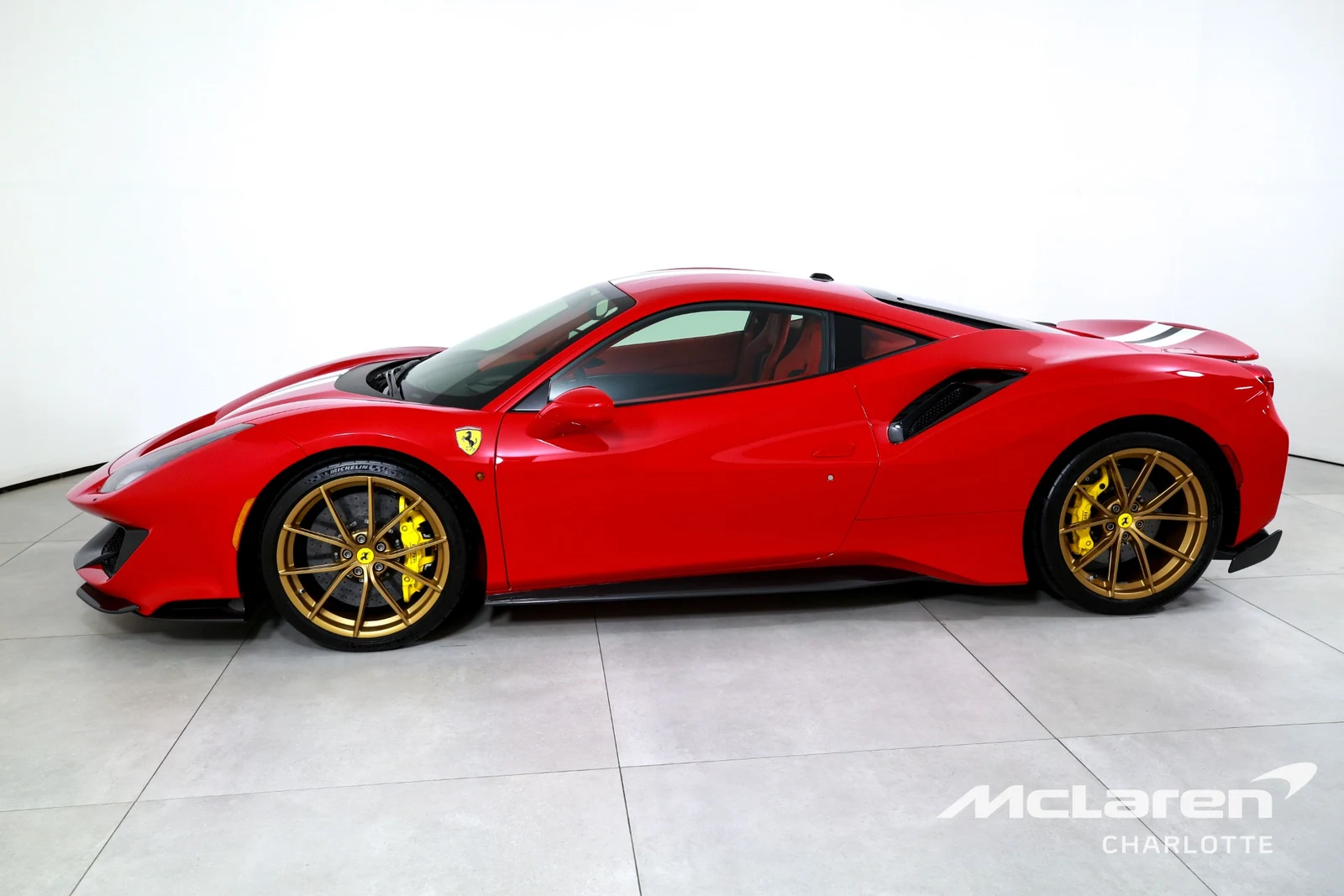 2020 Ferrari 488 Pista, 2/29