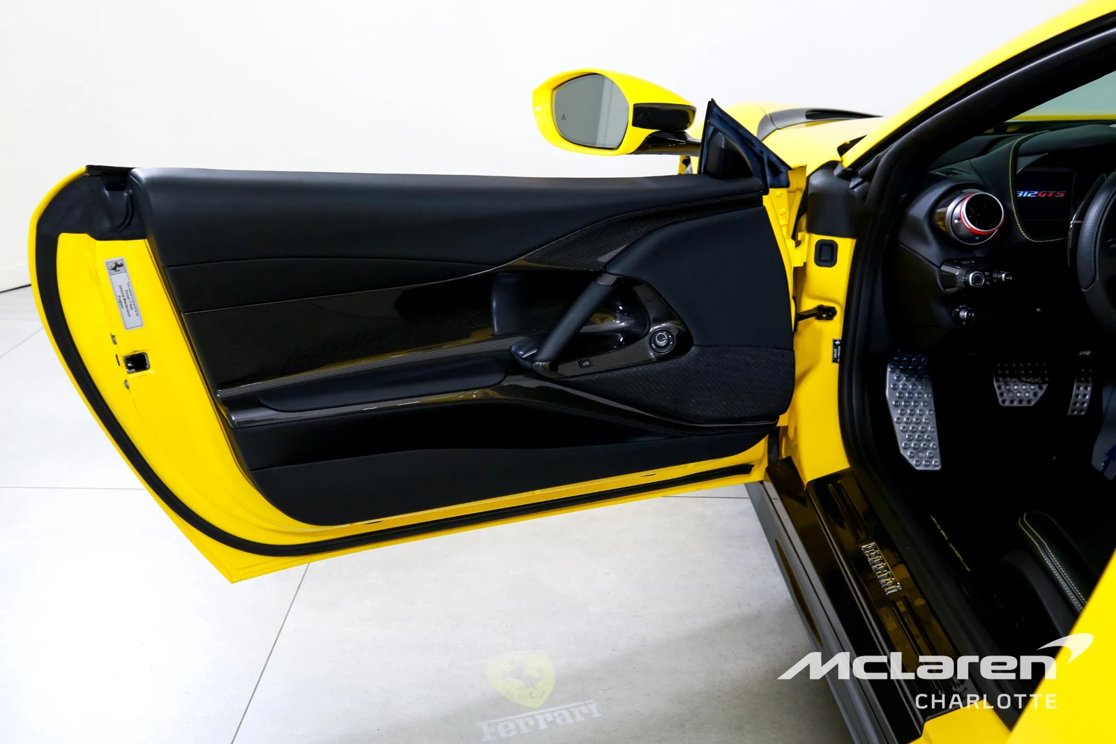 2023 Ferrari 812 GTS, 7/29