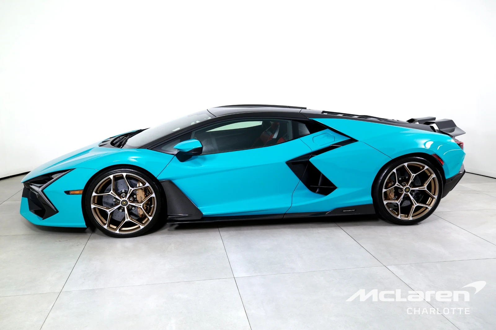 2025 Lamborghini Revuelto, 3/29