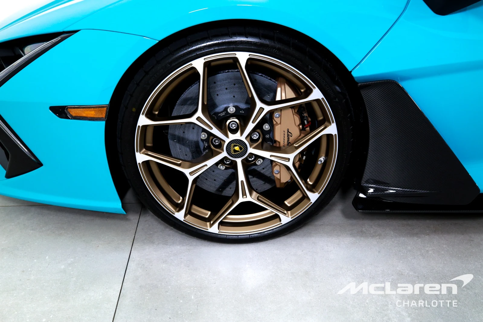 2025 Lamborghini Revuelto, 24/29