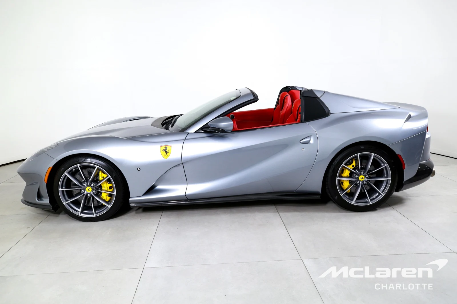 2022 Ferrari 812 GTS, 3/29