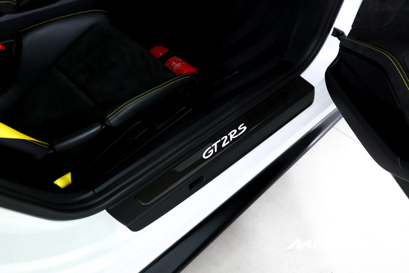 2018 Porsche 911 GT2 RS, 17/29