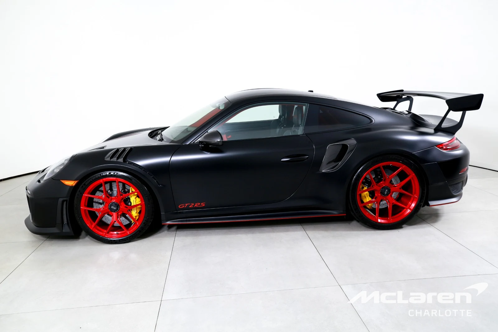 2018 Porsche 911 GT2 RS, 3/29