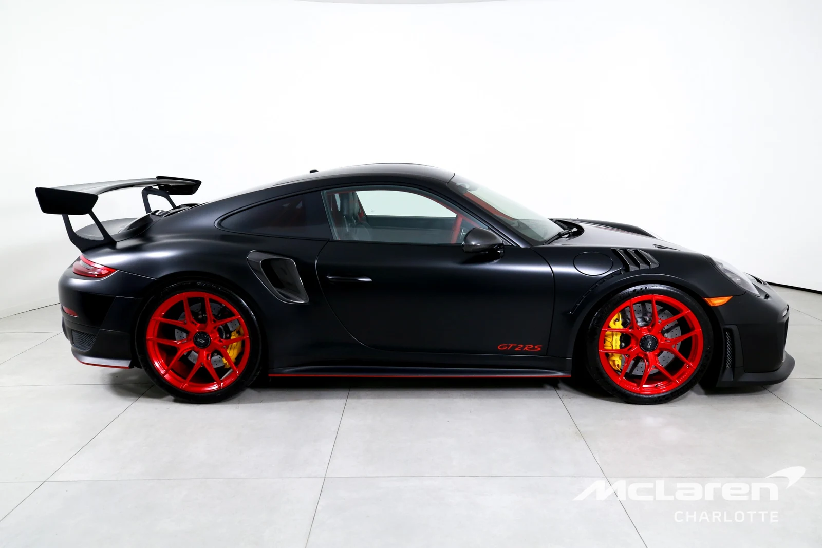 2018 Porsche 911 GT2 RS, 6/29