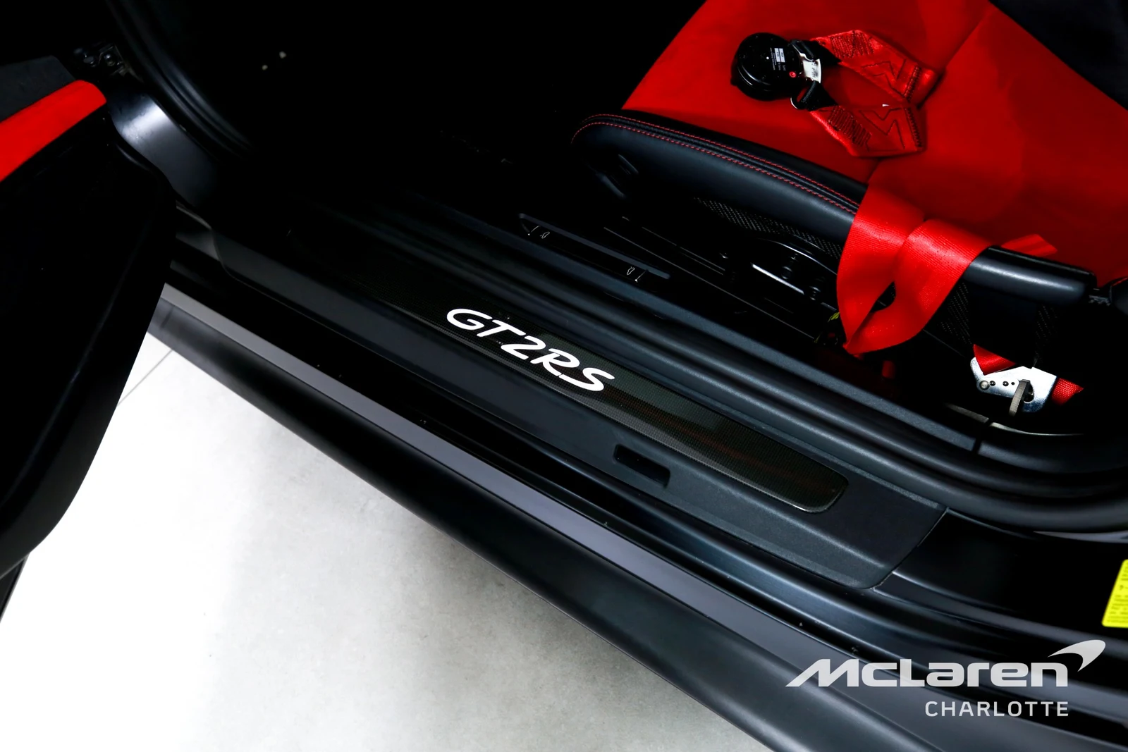 2018 Porsche 911 GT2 RS, 14/29