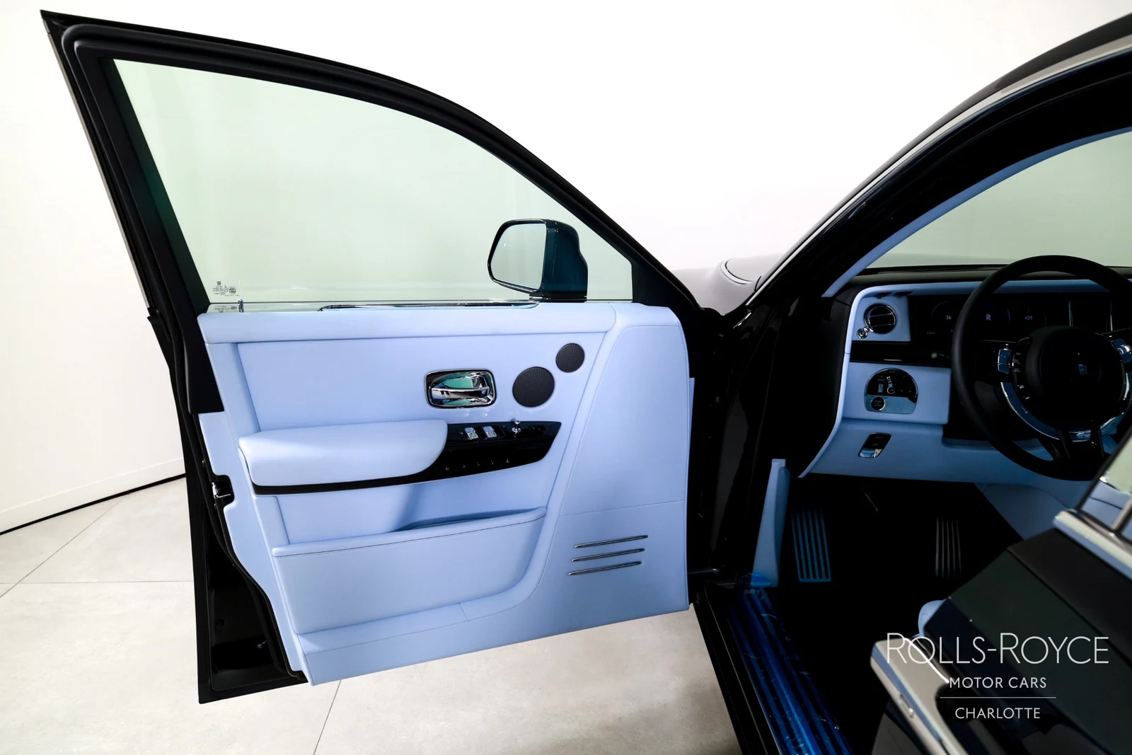 2027 Rolls-Royce Phantom Series II, 6/29