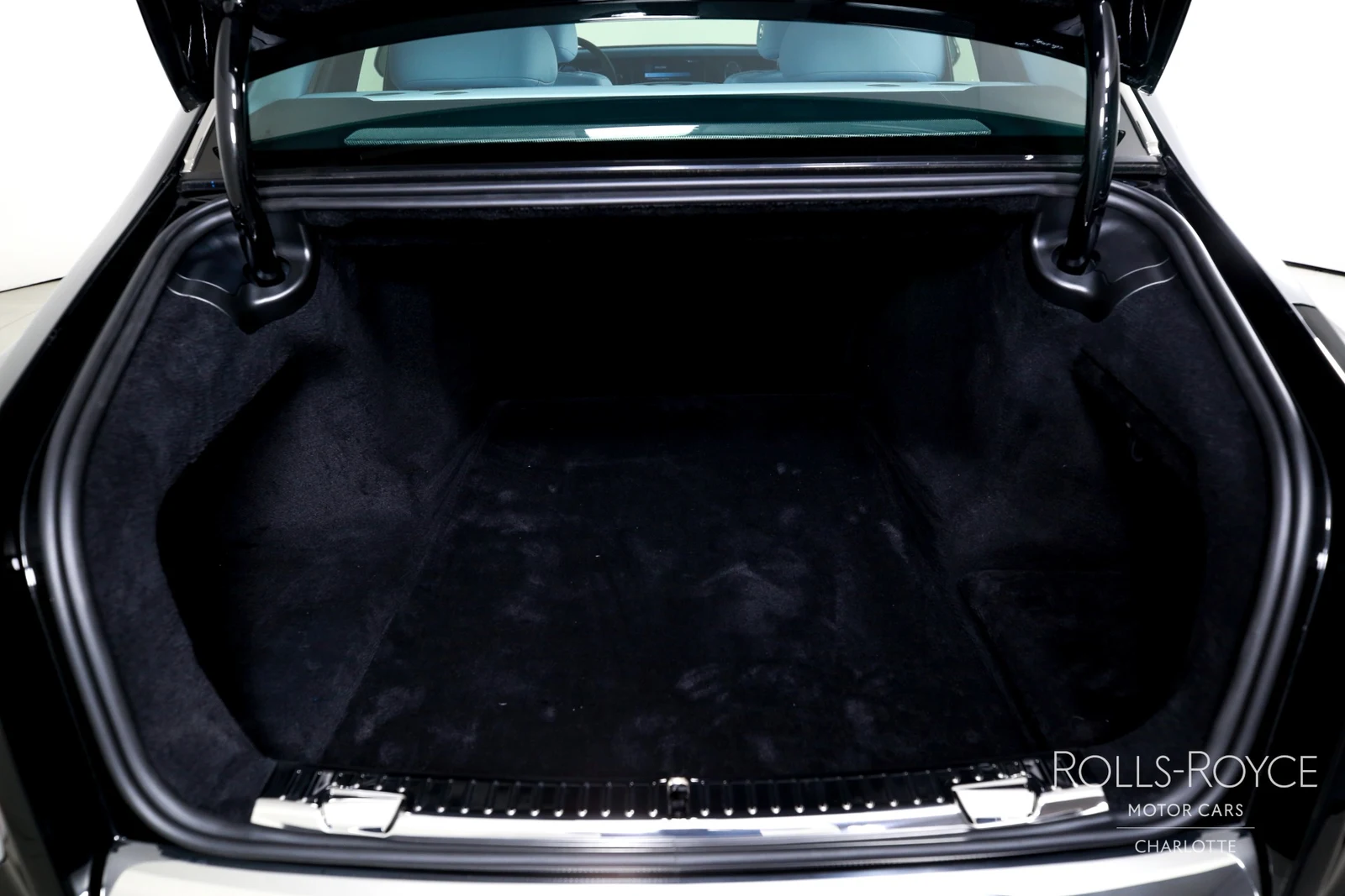 2027 Rolls-Royce Phantom Series II, 16/29