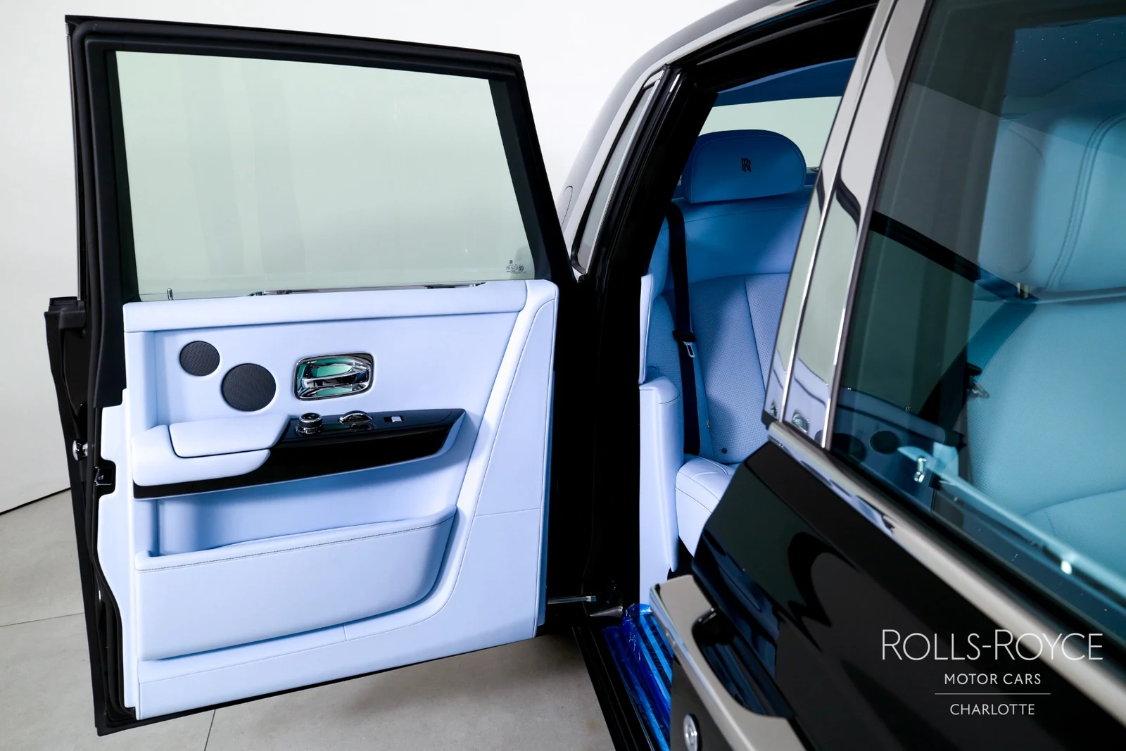 2027 Rolls-Royce Phantom Series II, 17/29